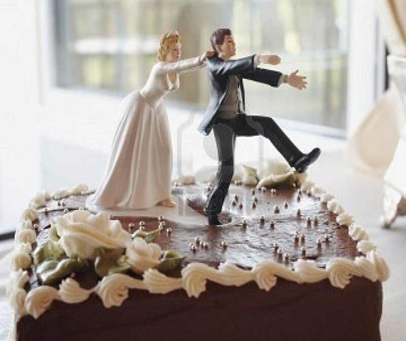 20 забавных свадебных кадров: кто во что горазд (21 фото)