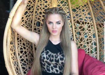 Не пейте девки! Ефременкова в прямом эфире показала до чего доводит алкоголь Не пейте девки! Ефременкова в прямом эфире показала до чего доводит алкоголь
