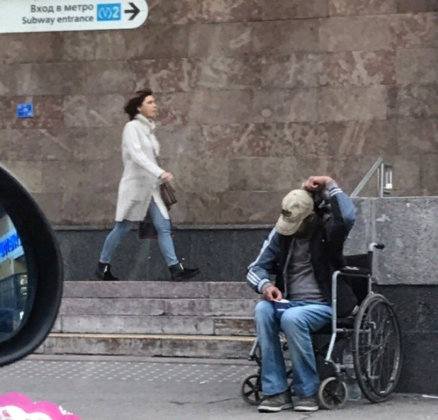 Это чудо? Встань и иди! (3 фото) Это чудо? Встань и иди! (3 фото)