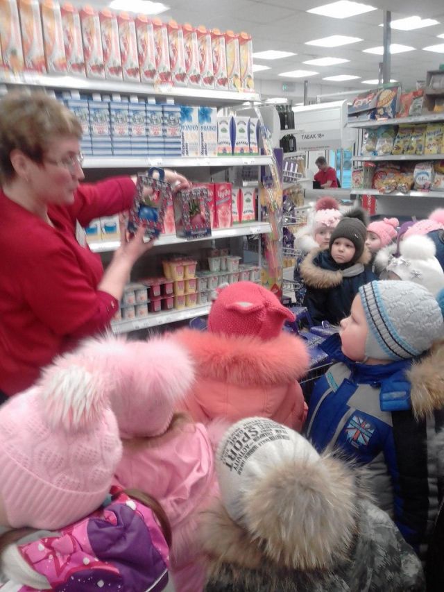 В Ржеве детям устроили очень странную экскурсию (7 фото)