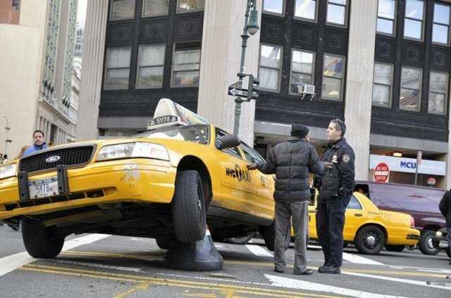 Подборка ситуаций, в которых людям не очень повезло (15 фото)