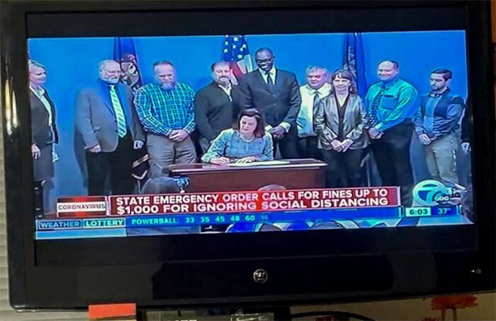 Хотели как лучше, получилось как всегда: самые идиотские способы борьбы с коронавирусом (37 фото)