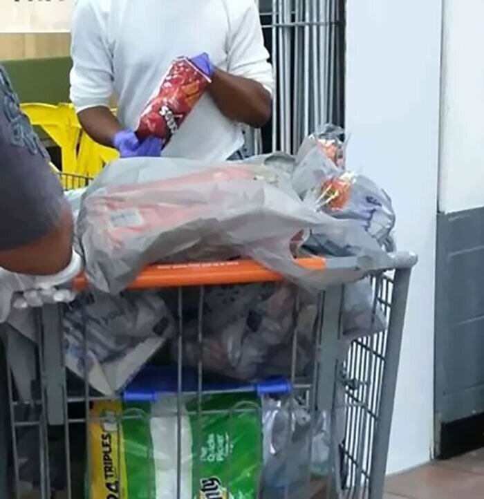 Хотели как лучше, получилось как всегда: самые идиотские способы борьбы с коронавирусом (37 фото)