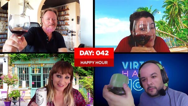 Сотрудники нашли способ сделать дистанционные совещания интересными (32 фото)