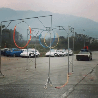 Подборка автомобильных трюков и фейлов (12 гифок)