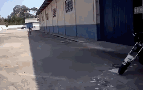 Подборка автомобильных трюков и фейлов (12 гифок)