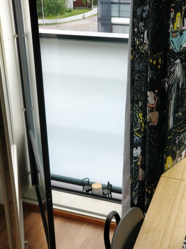 "Ну кто так строит?": подборка очень странных балконов (15 фото)