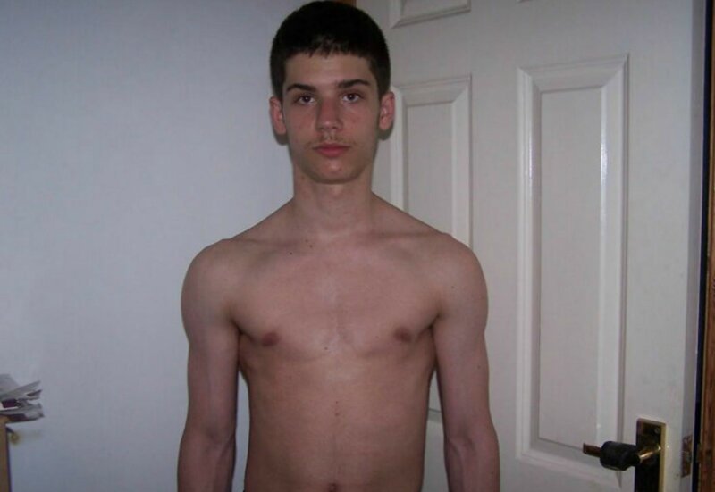 Над парнем издевались одноклассники, но он нашел лучшее оружие от насмешек (11 фото)