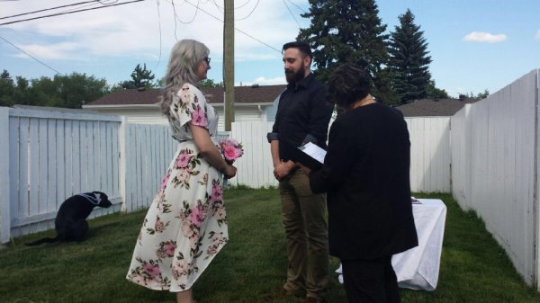 Подборка забавных и нелепых свадебных фото (15 фото) Подборка забавных и нелепых свадебных фото (15 фото)