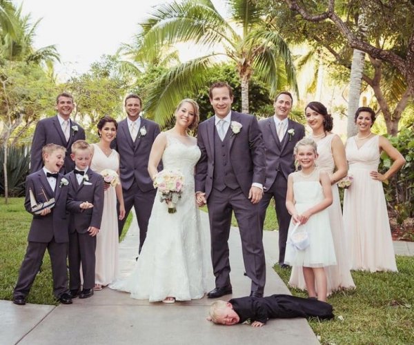 Подборка забавных и нелепых свадебных фото (15 фото) Подборка забавных и нелепых свадебных фото (15 фото)