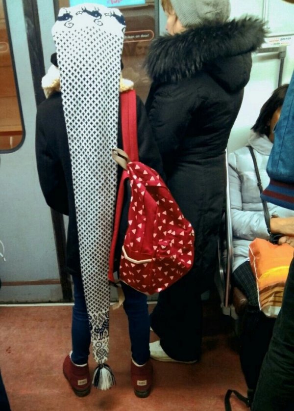 Модники и чудаки из метро (15 фото)