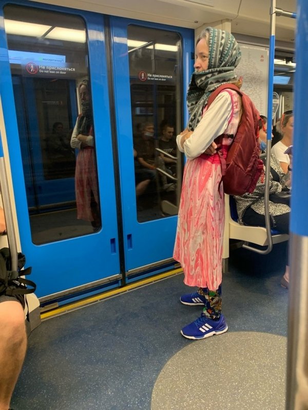 Модники и чудаки из метрополитена (20 фото)