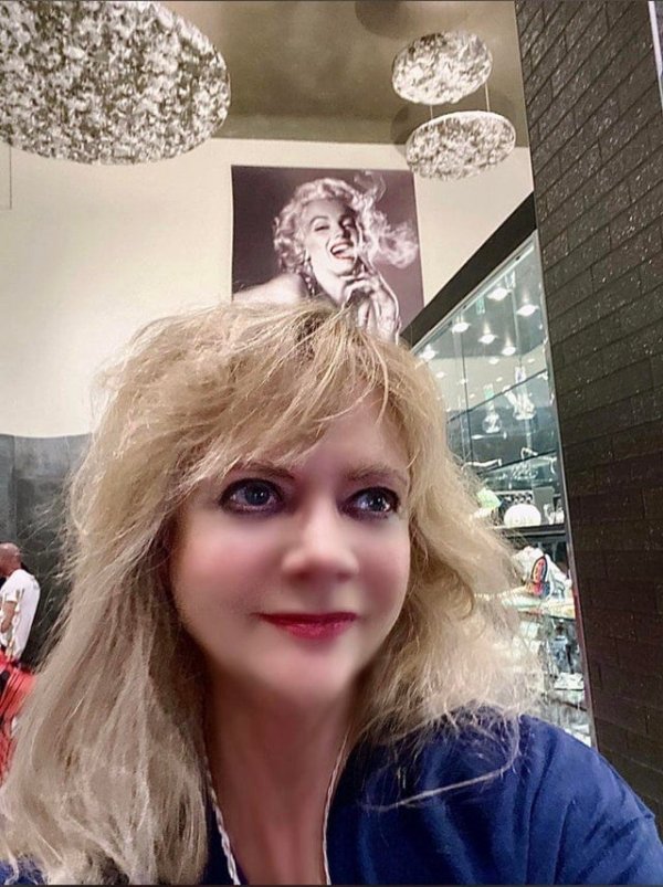 Люди, которые немного перестарались с обработкой фотографий (15 фото)