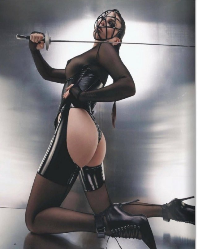 Певица Maruv в откровенной фотосессии для Playboy (8 фото)