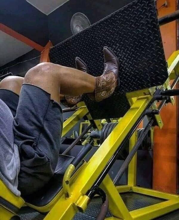 Фотографии из серии "Что здесь происходит?" (15 фото)