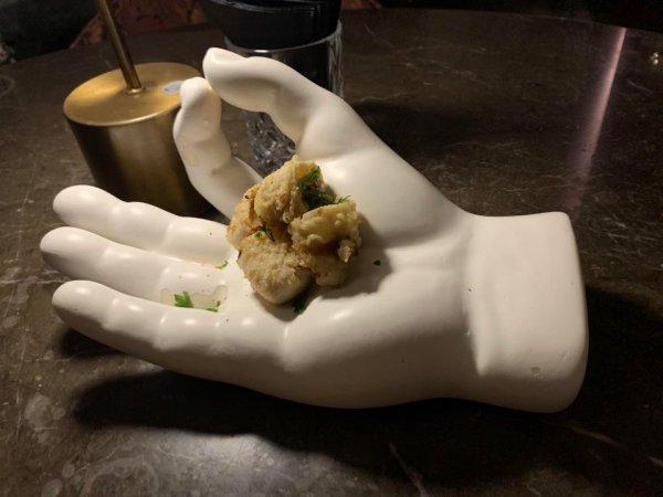 Рестораны, которые перемудрили с подачей (15 фото)