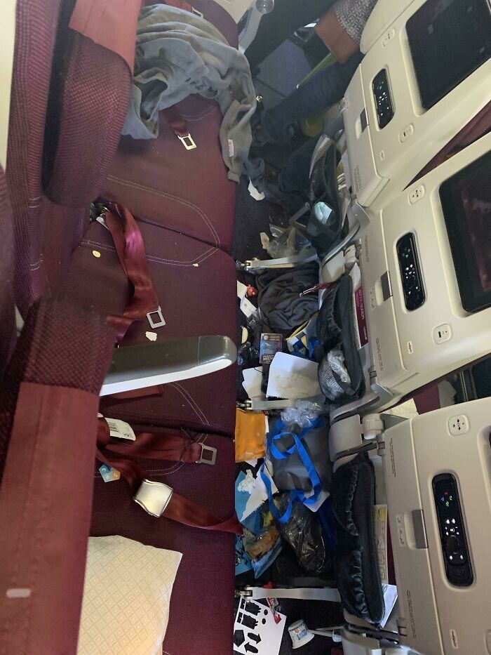 Пассажиры, которые нас раздражают (36 фото)