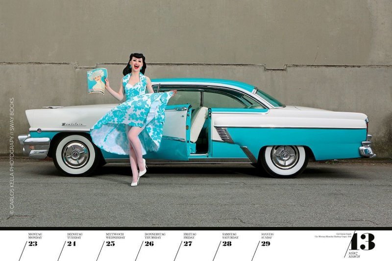 Календарь с красивыми девушками и ретро-автомобилями (20 фото)