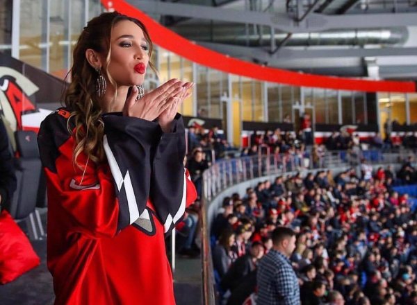 33-летняя «малолетка»? Бузова притворяется подростком, чтобы не рожать детей
