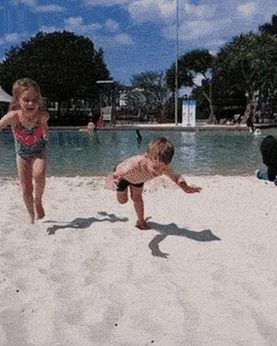 Детские фейлы в гифках (17 гифок)