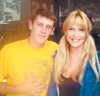 Виктория Лопырева