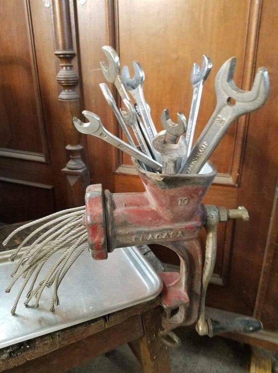 Пятничная подборка прикольных картинок, мемов и фото (43 шт.)