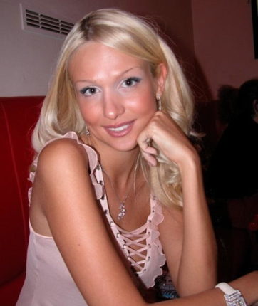 Виктория Лопырева