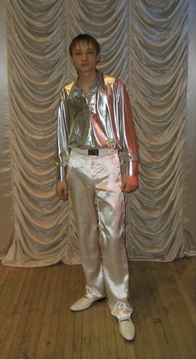 Главное, чтобы костюмчик сидел. Фото респектабельных мачо (21 фото)