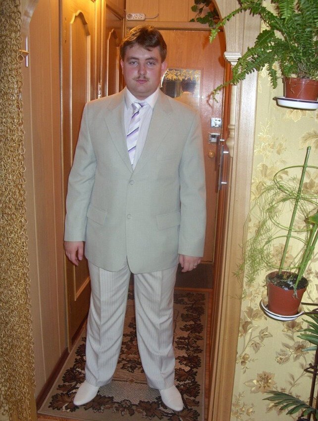 Главное, чтобы костюмчик сидел. Фото респектабельных мачо (21 фото)