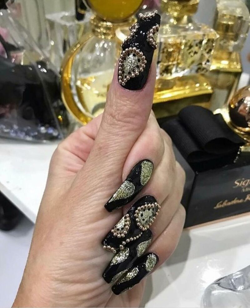 Красота - страшная сила: 15 девушек, которые перестарались в погоне за неотразимостью (16 фото)