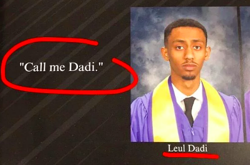 15 странных фотографий из выпускных альбомов, которые лучше никому и никогда не показывать (16 фото)