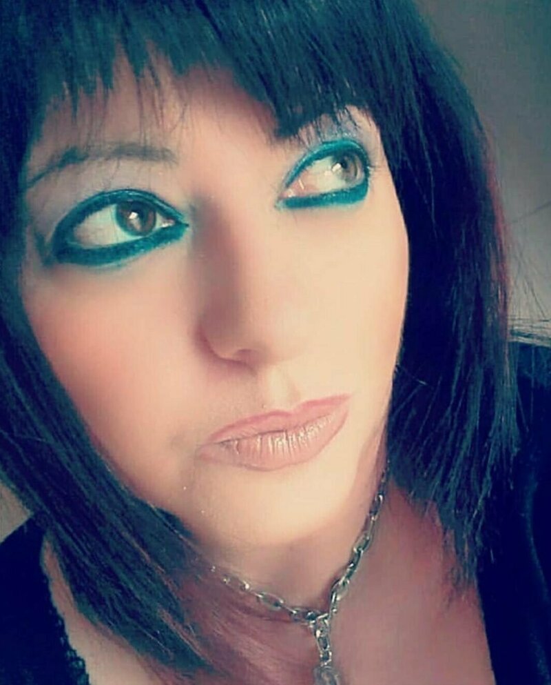 Красота - страшная сила: 15 девушек, которые перестарались в погоне за неотразимостью (16 фото)