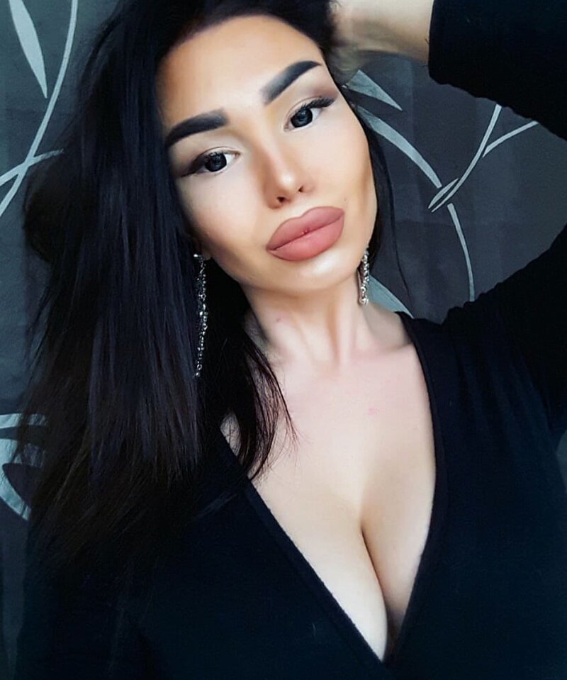 Красота - страшная сила: 15 девушек, которые перестарались в погоне за неотразимостью (16 фото)