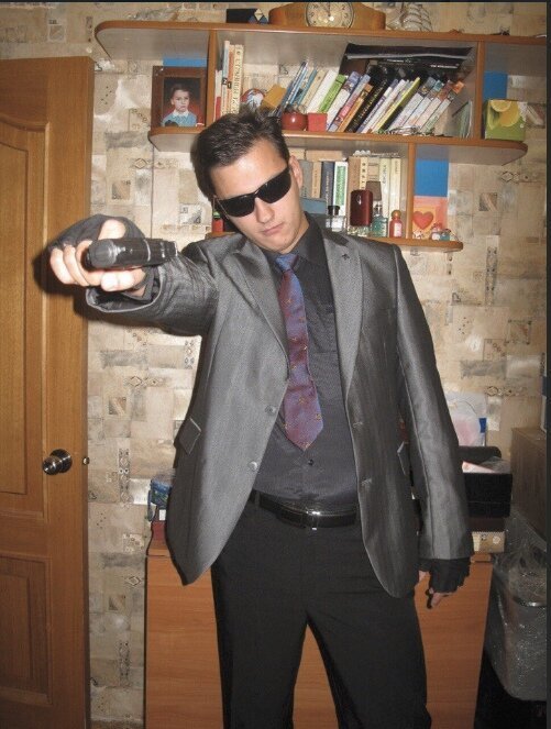 Главное, чтобы костюмчик сидел. Фото респектабельных мачо (21 фото)