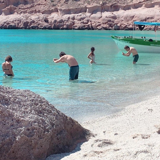 Залог удачной фотографии девушки - это старания её преданного парня (16 фото)