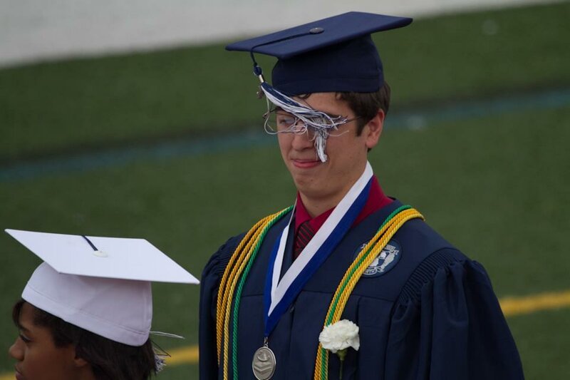 15 странных фотографий из выпускных альбомов, которые лучше никому и никогда не показывать (16 фото)