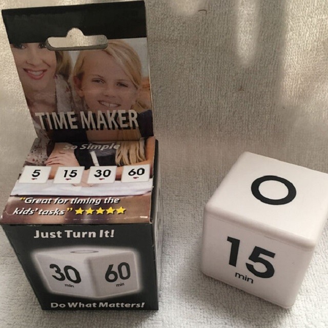 Просто возьмите мои деньги! 16 странных и по-своему гениальных товаров (16 фото)