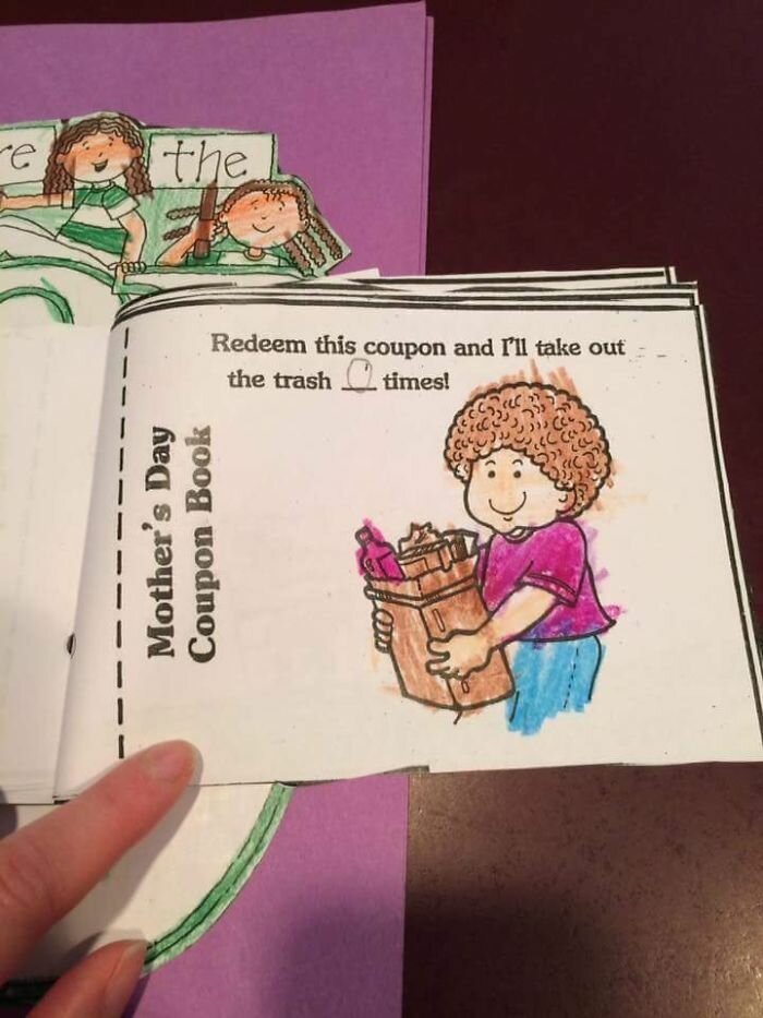 20 детишек, которые умеют порадовать маму в праздник (21 фото) 20 детишек, которые умеют порадовать маму в праздник (21 фото)