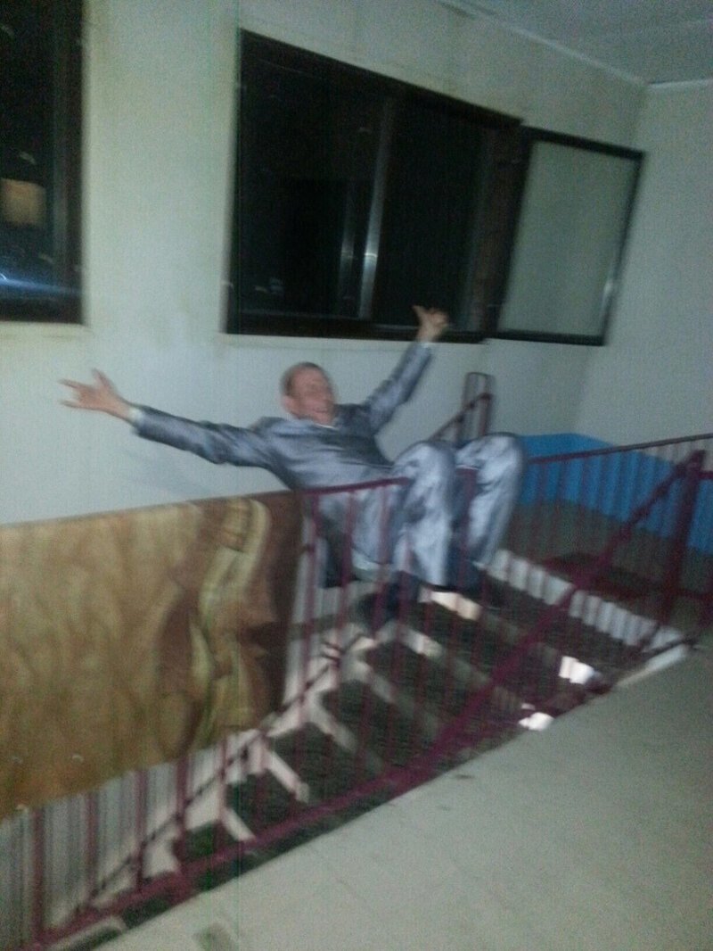 Главное, чтобы костюмчик сидел. Фото респектабельных мачо (21 фото)