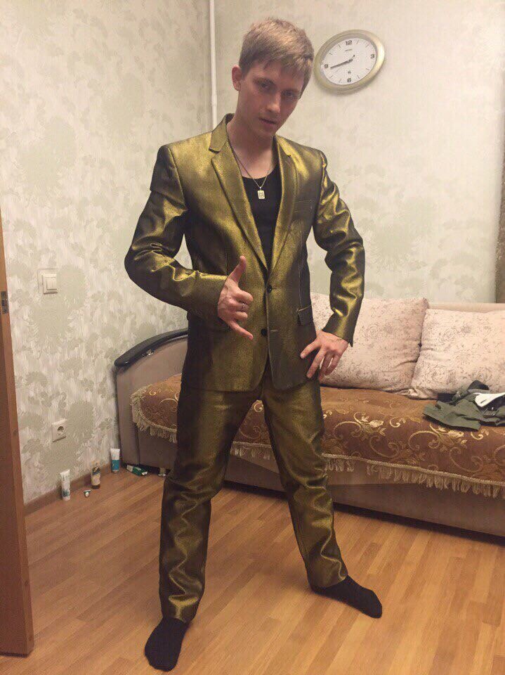 Главное, чтобы костюмчик сидел. Фото респектабельных мачо (21 фото)