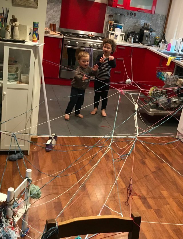 "Папа - это вам не мама!": 25 крутых отцов, которые играючи справляются с воспитанием детей (24 фото + 2 видео)