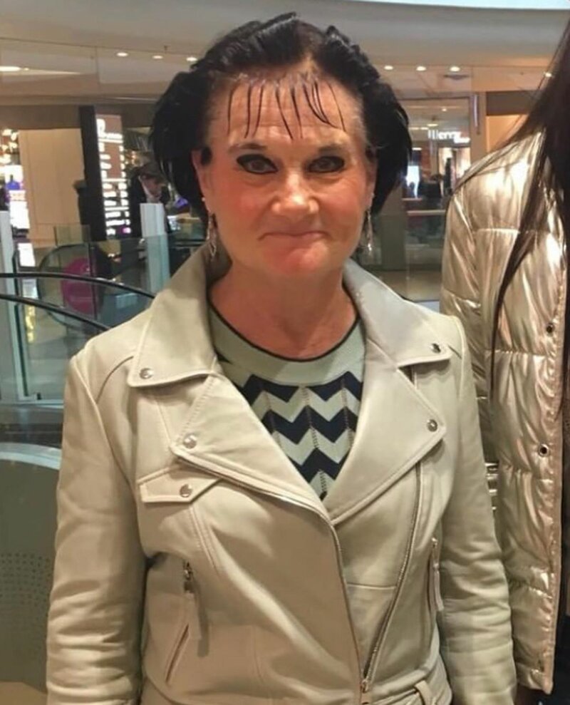 Красота - страшная сила: 15 девушек, которые перестарались в погоне за неотразимостью (16 фото)