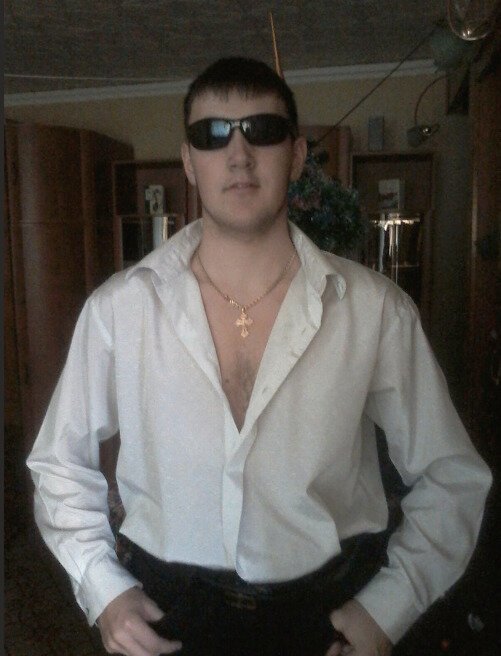 Главное, чтобы костюмчик сидел. Фото респектабельных мачо (21 фото)