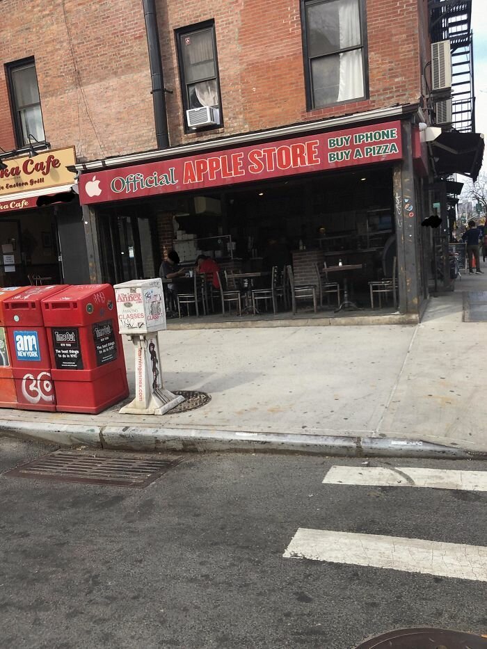 Самые смешные пиратские подделки под известные бренды (33 фото) Самые смешные пиратские подделки под известные бренды (33 фото)