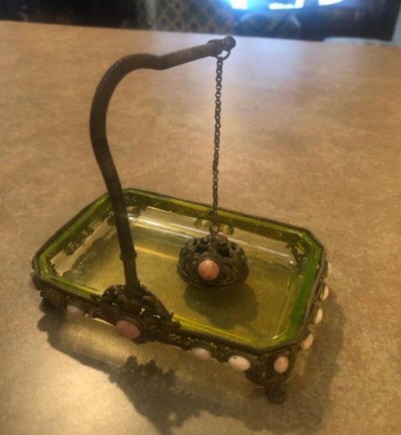 13 странных предметов, о предназначении которых вы точно не знаете (14 фото) 13 странных предметов, о предназначении которых вы точно не знаете (14 фото)