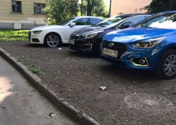 Автомобилисты так обрадовались новой "парковке", что поспешили занять места (5 фото) Автомобилисты так обрадовались новой "парковке", что поспешили занять места (5 фото)