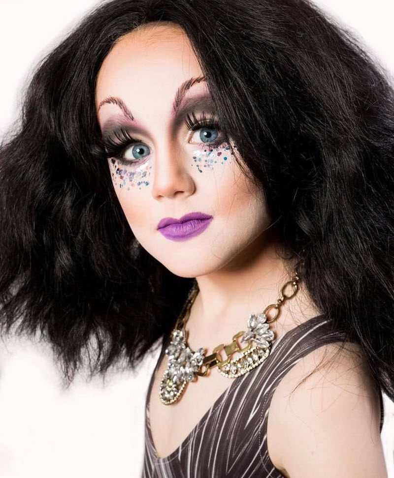 9-летний мальчик считает себя дрэг-квин, и это полный треш (9 фото)