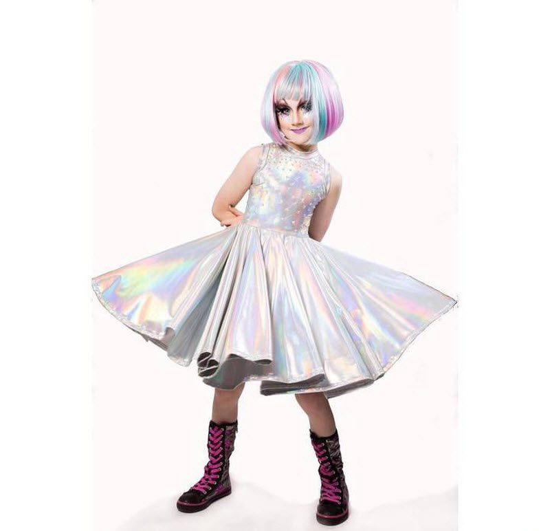 9-летний мальчик считает себя дрэг-квин, и это полный треш (9 фото)