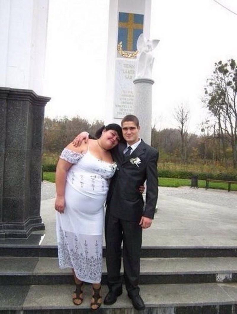 Внимание, вопрос: что не так с женихом? (10 фото)