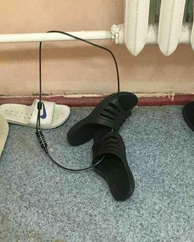 Студенческие общежития: выживание, традиции и тусовки (22 фото)